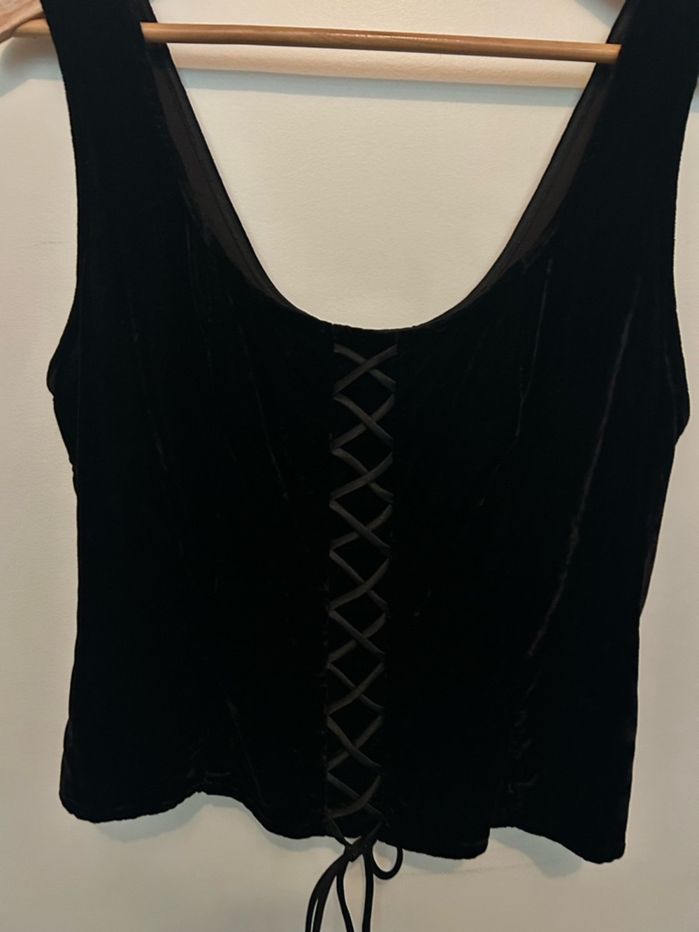 La SENZA Black Velvet Lace-Up Crop Tank